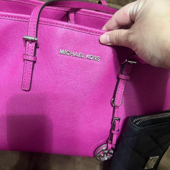 Michael kors purse with wallet - Picture 3 of 12